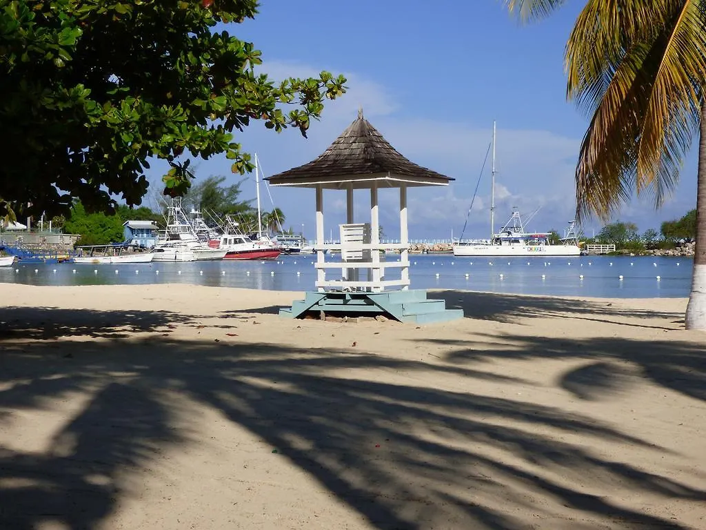 Beach One Bedroom Suite 13 Ocho Rios